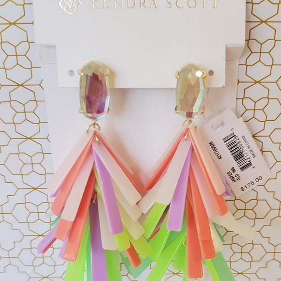 Kendra Scott Jasper Fringe Earrings
Multicolor - Picture 2 of 4